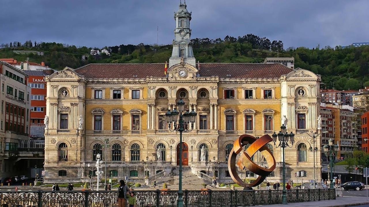 Lux Cityhall + Parking Bilbao Exterior photo