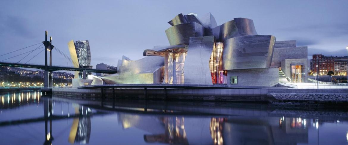 Lux Cityhall + Parking Bilbao Exterior photo