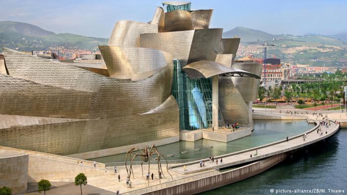 Lux Cityhall + Parking Bilbao Exterior photo